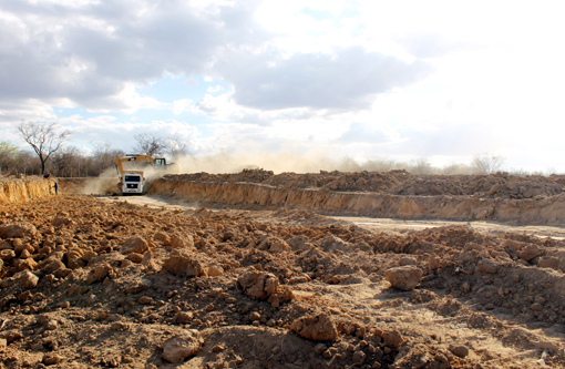 Brumado: Obras do CDP estão em fase de nivelamento do terreno
