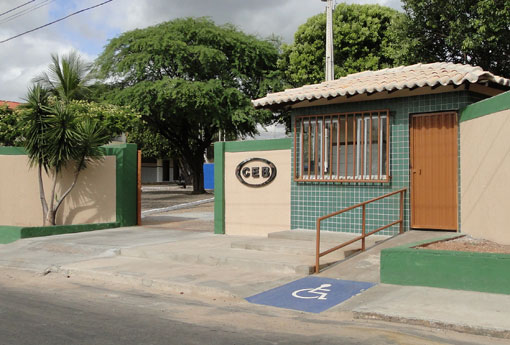 Brumado: funcionários terceirizados paralisam atividades no CEB