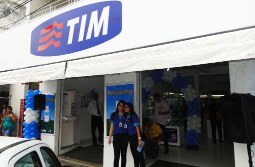 Brumado: Celline inaugura loja Tim
