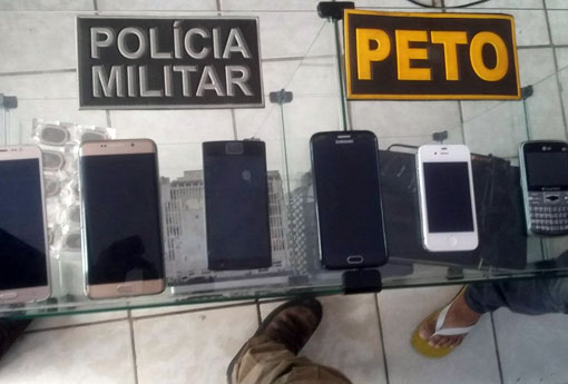 Brumado: Polícia Militar recupera aparelho celular roubado e apreende outros aparelhos em loja de celular