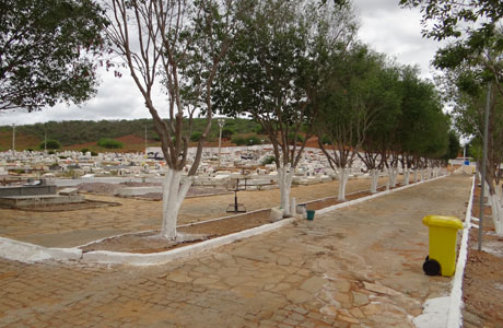 Brumado: Cemitérios preparados para o dia de finados