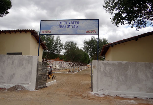 Brumado: Prefeitura estabelece horário de funcionamento dos cemitérios