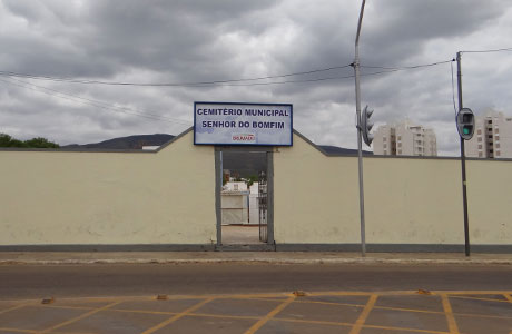 Finados: Prefeitura de Brumado intensifica ações de reestruturação dos cemitérios