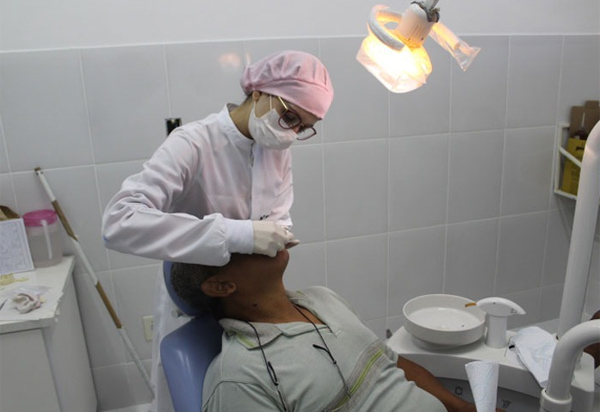 Cirurgiões dentistas da rede particular de Brumado só realizarão atendimentos de urgência, por um período de 15 dias