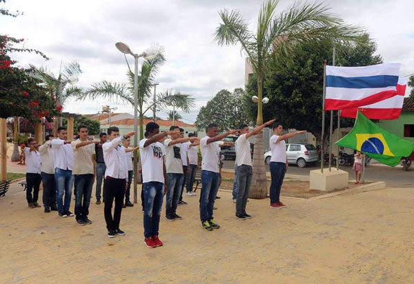 Rio do Antônio: foi realizada Cerimônia de entrega de Certificado de Dispensa de Incorporação e Juramento à Bandeira Nacional