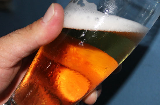 Governo adia aumento de imposto para bebidas frias