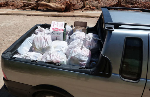 Livramento: Grupo de amigos doou cestas básicas no dia de Natal