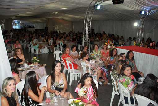 Brumado: Casa da Amizade promoveu o 3º Chá Beneficente; veja as fotos