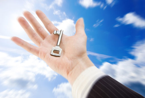 Prefeito de Guanambi 'entrega' chave da cidade a Deus e cancela 'pactos com entidades'