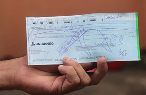 Número de cheques devolvidos no país é o mais alto desde 2009