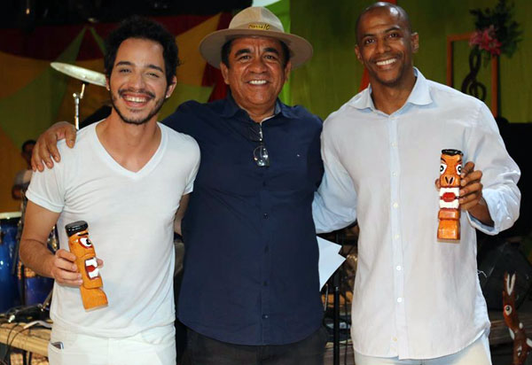 Chiquinho Amorim com intérprete conquistense conquistam e 2º lugar no Festival de Música Popular de Ibotirama 