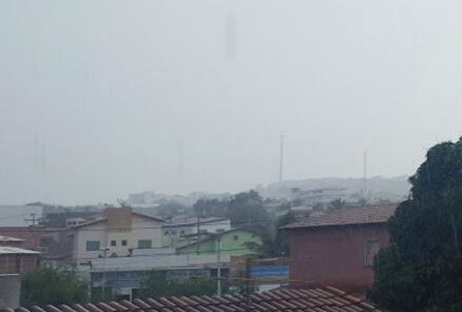 Brumado: calor dá lugar a chuva na cidade