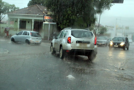 Chuvas: Coelba registra aumento no número de ocorrências relacionadas à interrupção no fornecimento de energia em Brumado e região