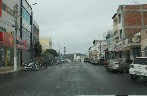 A semana começou chuvosa em Brumado