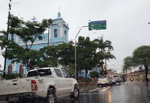 Brumado: Coelba informa que devido as chuvas inundações e dificuldades de acesso têm comprometido o tempo de atendimentos das ocorrências