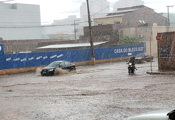Inmet alerta para perigo de chuvas intensas em Brumado e região