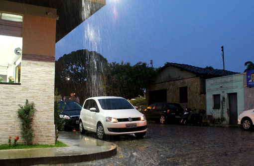 Previsão do Tempo: Chove em Brumado