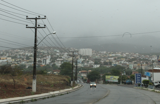Brumado amanheceu com chuva e tempo frio nesta quarta-feira, 16