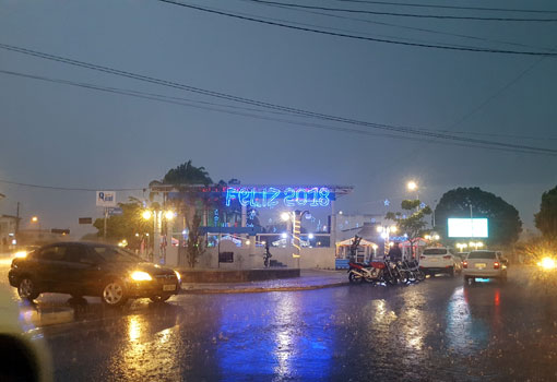 Fim de tarde e noite de terça (06) foi de chuva em Brumado; tempo chuvoso deve permanecer durante o final de semana