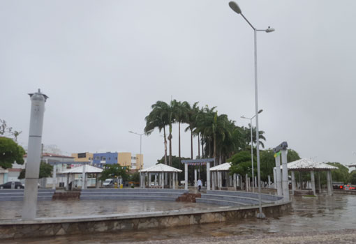 Semana tem início com tempo frio e chuvoso em Brumado