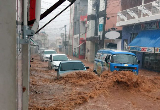 Fortes chuvas causam estragos em Caetité