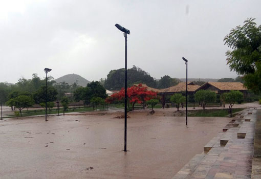 Rio de Contas: chuva forte causa alagamentos em diversos pontos da cidade