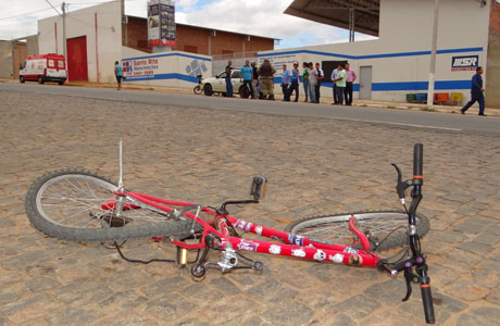 Brumado: Jovem em bicicleta é atropelado próximo a rodoviária