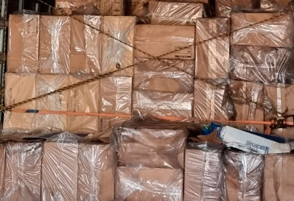 Decarga apreende R$ 1 milhão em cigarros contrabandeados
