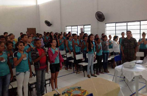 Brumado: Tiro de Guerra 06/024 promove o Civismo nas escolas