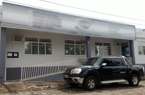 Brumado: Clínica oftalmológica é assaltada; câmera de segurança registra fuga dos bandidos