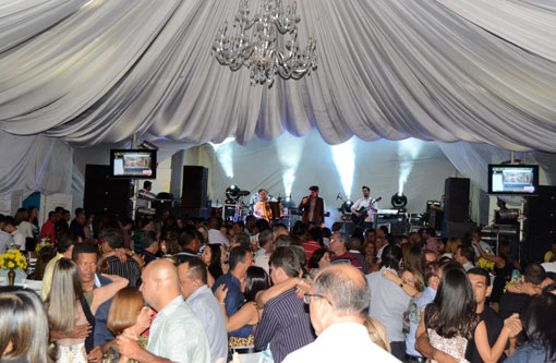 Festa em comemoração ao Dia dos Pais foi de grande sucesso no Clube Social de Brumado