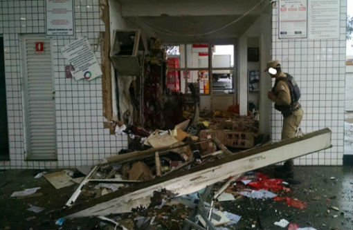 Vitória da Conquista: bandidos explodem cofre de loja de conveniência