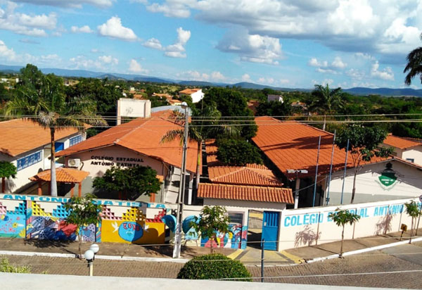 Colégios em Rio do Antônio e Candiba superam meta do IDEB 
