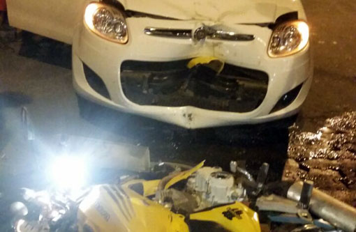 Vídeo: Câmera registra colisão entre moto e automóvel no centro de Brumado