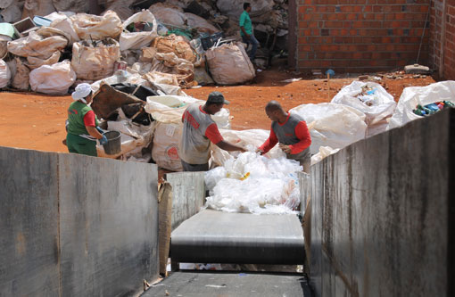 170 toneladas de materias recicláveis são recolhidos em Brumado e região por mês