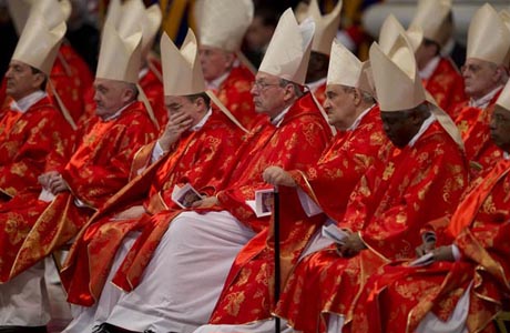 MISSA ABRE CONCLAVE COM BRASILEIRO ENTRE FAVORITOS