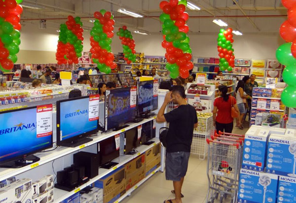 Inflação para famílias com renda mais baixa cai de 1,22% para 0,19%