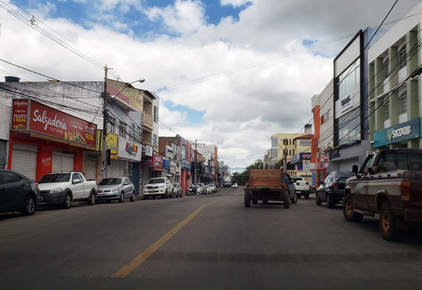 Comércio de Brumado está aberto pra receber “os fiados”, diz diretor da CDL ao comentar crise causada pela Covid-19