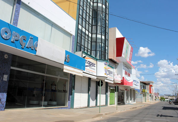 Livramento: prorrogado decreto por mais 08 dias mantendo suspensão do  funcionamento de comércios não essenciais à população