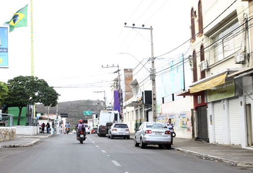 Brumado: empresários e comerciantes fecharam as lojas com duas horas de antecedência para se juntarem a grande mobilização