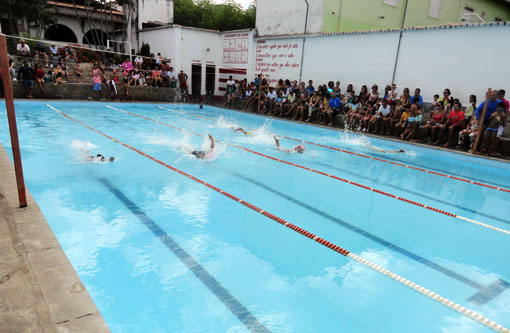 Genes Natação e Mega Natação se enfrentaram em uma grande disputa em comemoração aos 26 anos da Genes Academia