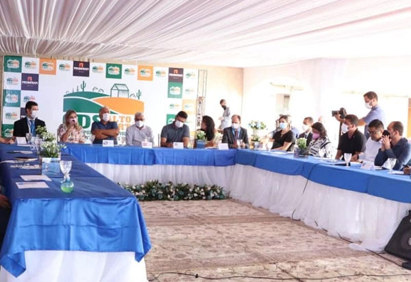 Ivana Bastos destaca apoio aos municípios em reunião do Consórcio do Alto Sertão