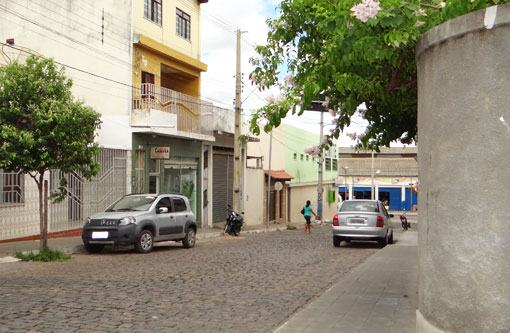 Brumado: Armado, bandido assalta contabilidade