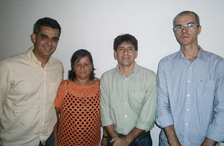 ARACATU: SÉRGIO ASSINA CONVÊNIO DE POÇOS ARTESIANOS