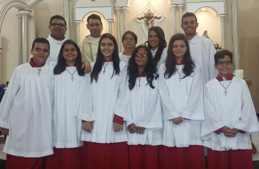 Brumado: Seis coroinhas foram formados na Comunidade Matriz