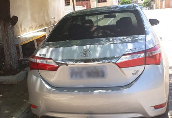 Carro roubado em São Paulo é apreendido em Livramento