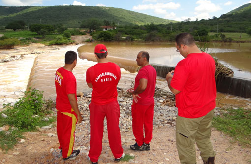 Brumado: Corpo de Bombeiros inicia busca por homem desaparecido no Rio do Antônio