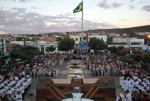 Brumado: fiéis celebraram Corpus Christi
