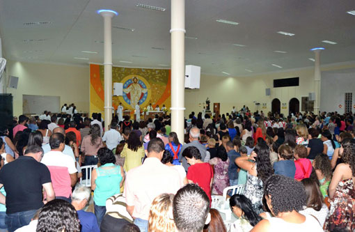 Católicos celebram Corpus Christi em Brumado