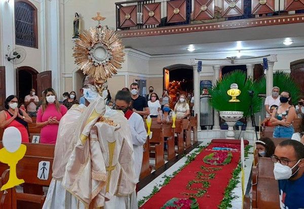Corpus Christi em comunidades de Brumado